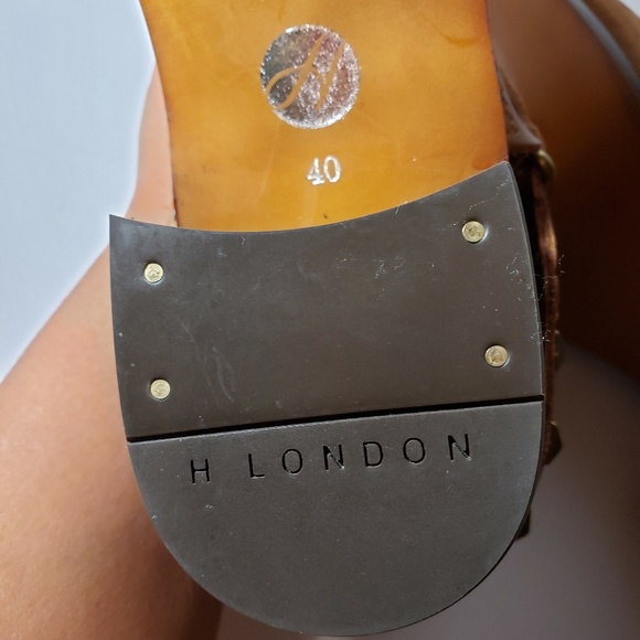 NEW H by Hudson Ayelen Suede Booties - Picture 6 of 7